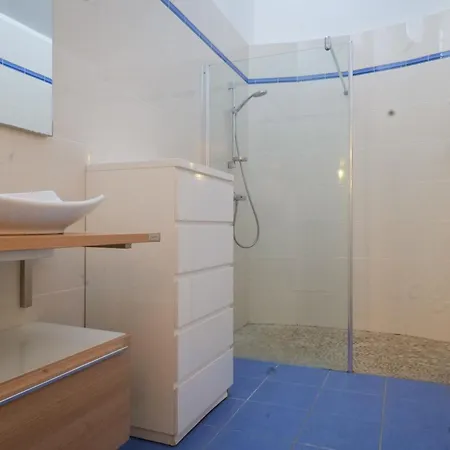 Loft Type Eiffel 8 Personnes Rue Du Palais Apartment