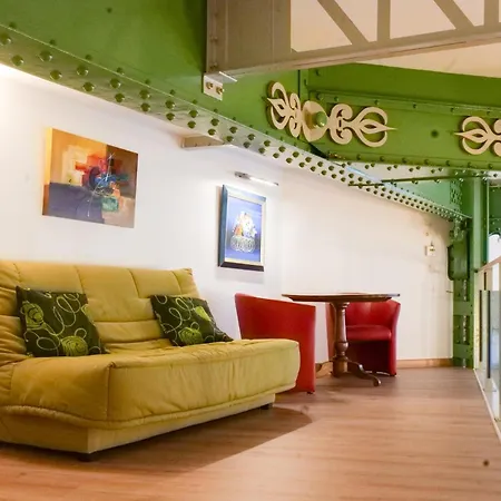 Apartamento Loft Type Eiffel 8 Personnes Rue Du Palais